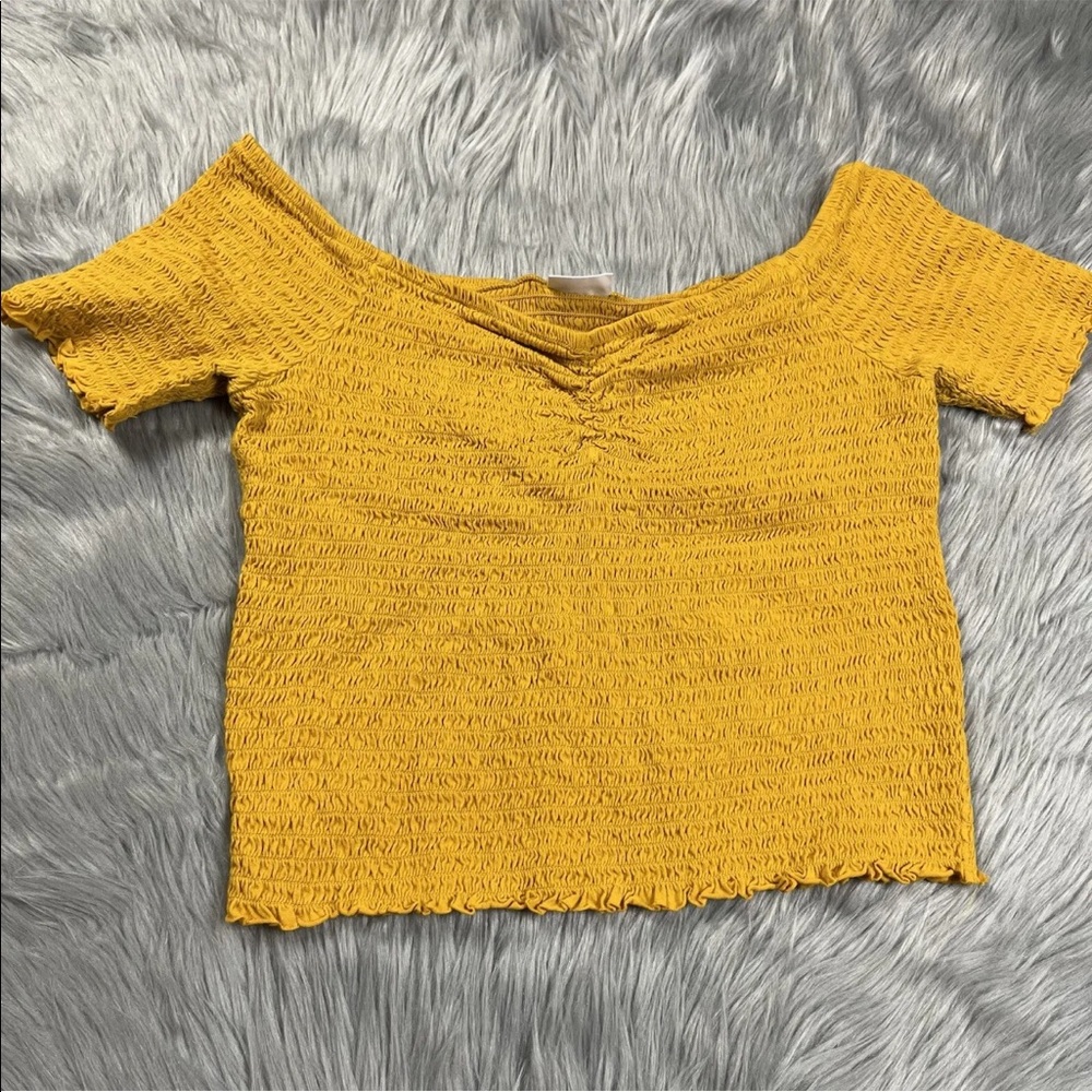 Abound Smocked Yellow Top Size Large